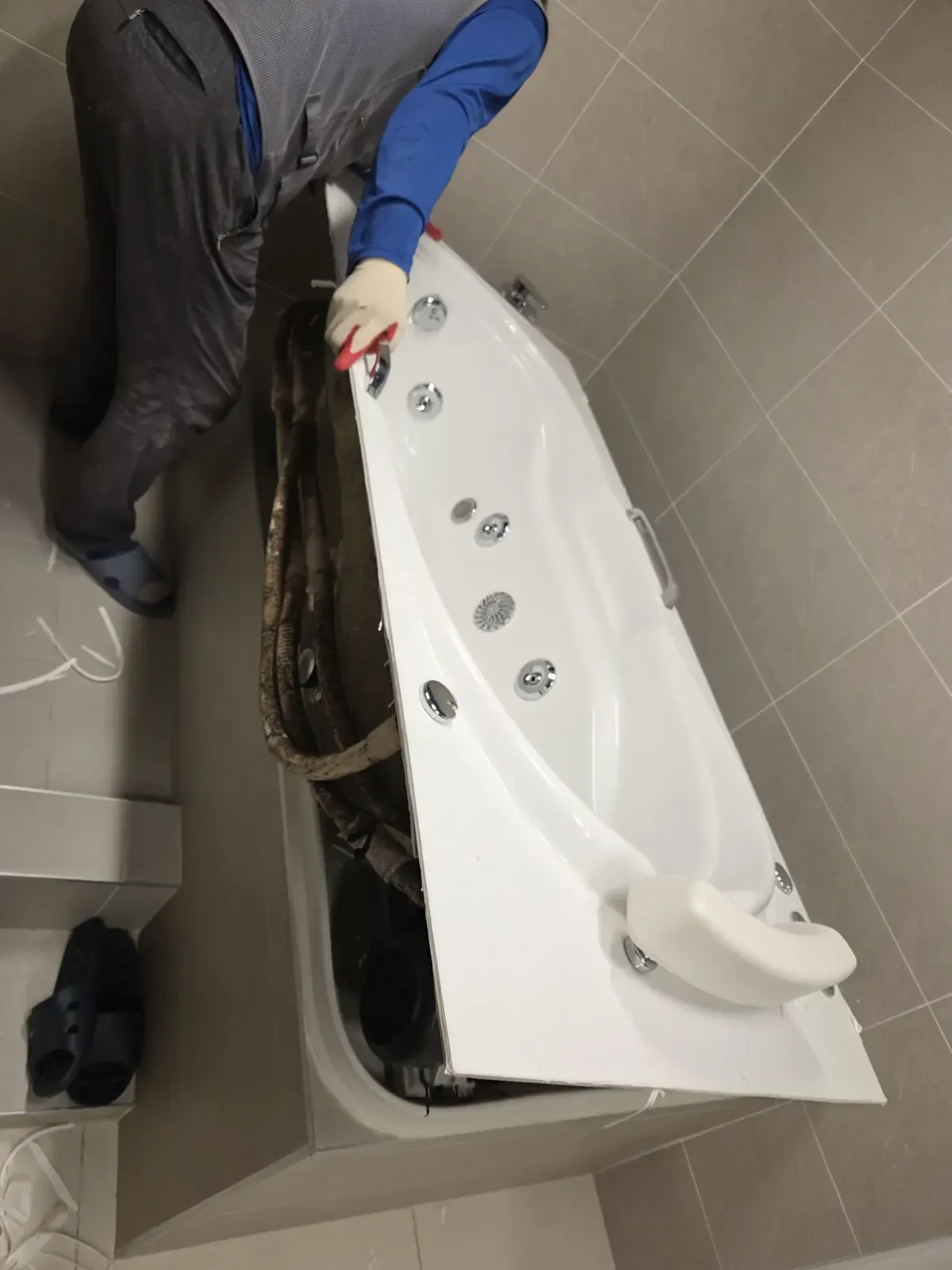 서울 종로 피부샵 월풀 고장 모터 교체 및 배수구 교체 현장 사진