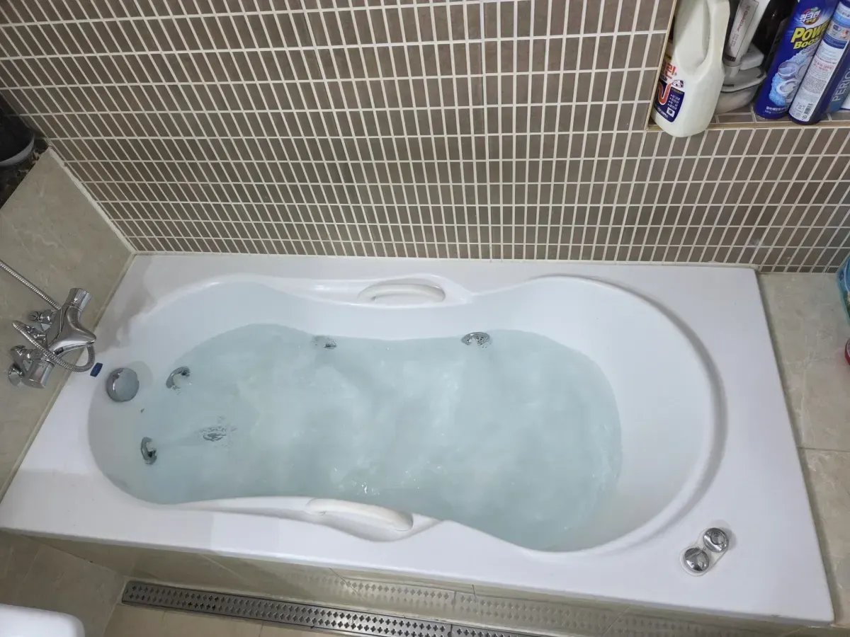 진주 현대성우트리펠리스 월풀욕조 모터 교체 작업 사진